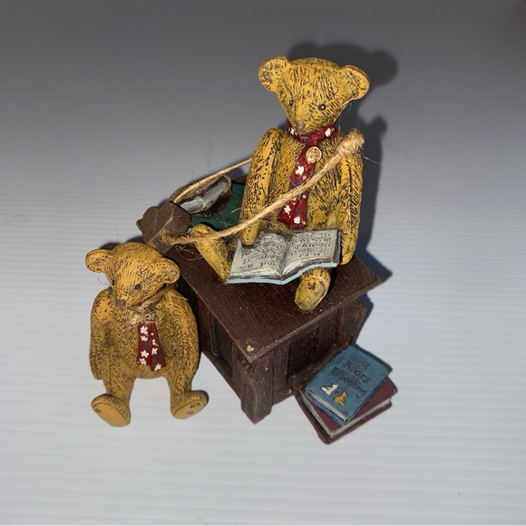 Sarah's Attic Michaud
Collection Teddy Bear Figurine
The Librarian Limited Ed - Picture 1 of 11